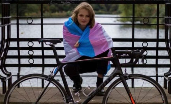 Британската колоездачна федерация забрани на транссексуални жени да се състезават в женската категория