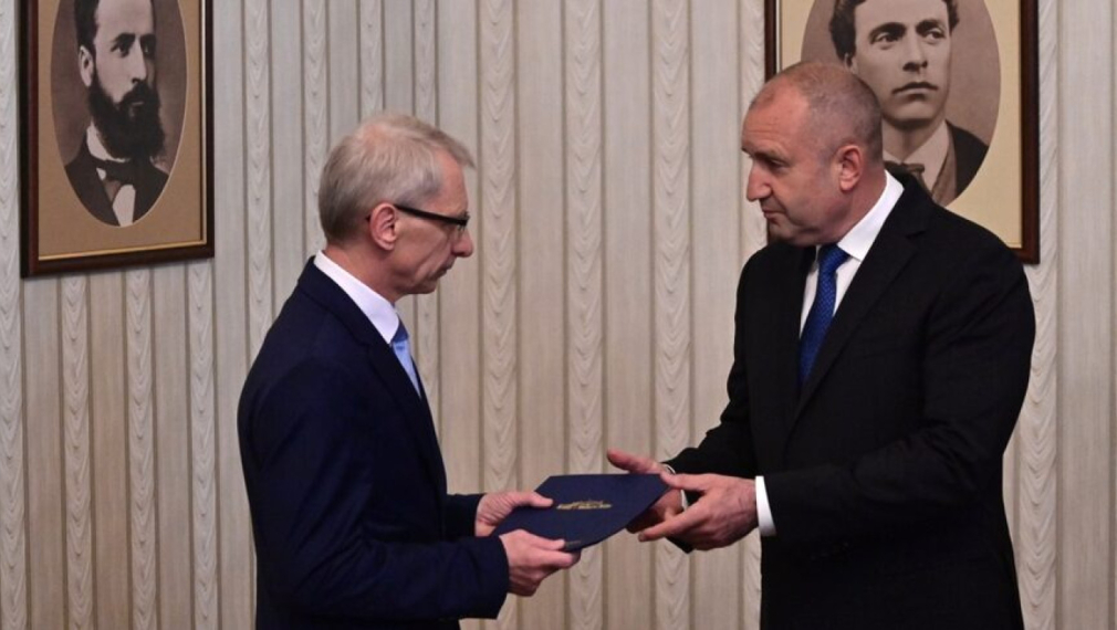 ПП-ДБ върна изпълнен мандата, поискаха гладко прехвърляне на властта
