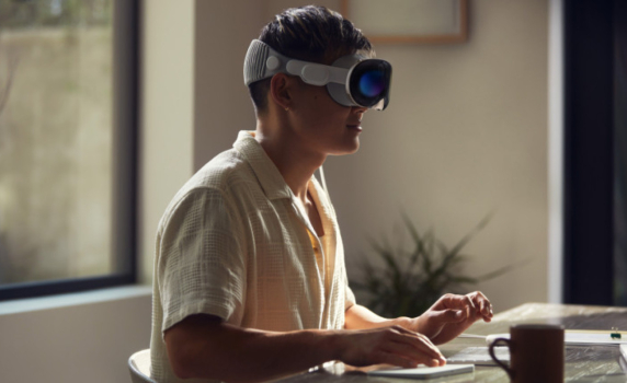 След години на отлагане, Apple прави първия си опит с очилата за виртуална реалност – Vision Pro
