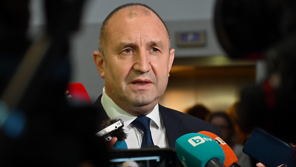 Надявам се правителството да не предава националните интереси на България.