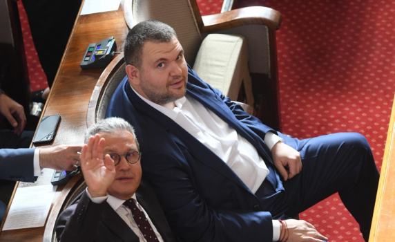 Делян Пеевски става член на комисията за конституционните промени