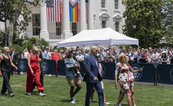Джо Байдън бе домакин на най-голямото празненство за отбелязване на прайд месеца в Белия дом