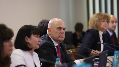 Главният прокурор Иван Гешев поиска да си тръгне от заседанието