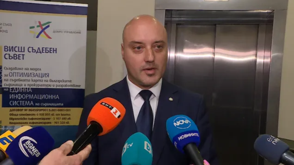 Атанас Славов: Президентът Радев няма основание да бави освобождаването на Гешев