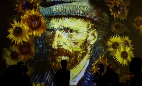 "Възкресиха" Ван Гог в Париж с помощта на изкуствен интелект (видео)