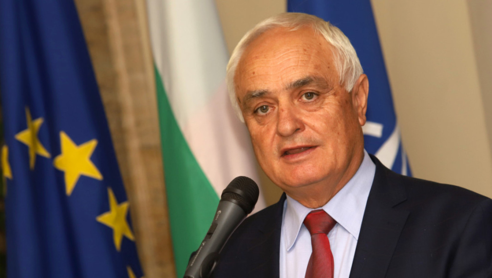 България се включва в инициатива за осигуряване на 1 млн. боеприпаси и снаряди за Украйна