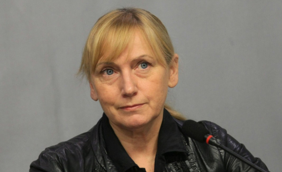 КПКОНПИ се отказа от делото за конфискация срещу Елена Йончева