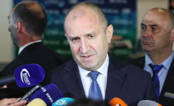 Радев: Грешка е да влезем в коалицията за снарядите за Украйна