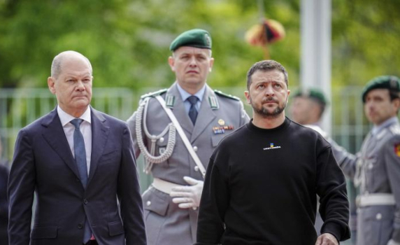 Критики към управляващите в Германия, заради посещението на Зеленски, струвало на бюджета 500 хил. евро