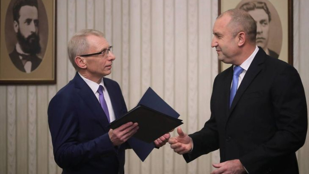 Премиерът Николай Денков, а не президентът Румен Радев ще представлява