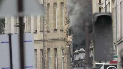 Експлозия разтърси оживения Латински квартал в центъра на Париж вчера