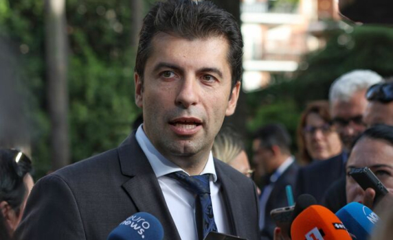 Кирил Петков ще иска оставката на собственото си правителство, ако ГЕРБ не му изпълнят 7 условия