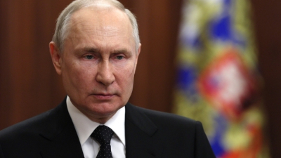 Руският президент Владимир Путин е отслабен но развръзката може да