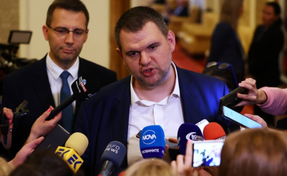 Пеевски: Правя крачка назад в името на България и Конституцията, ще бъде избрана нова конституционна комисия
