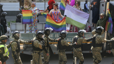 Няма точни данни за това точно колко ЛГБТ войници служат