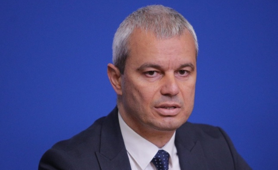 Костадинов: Внасяме точката за референдума за лева за разглеждане утре в парламента