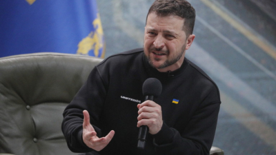 Заради посещението на украинския президент Влодимир Зеленски депутатите разместиха тотално
