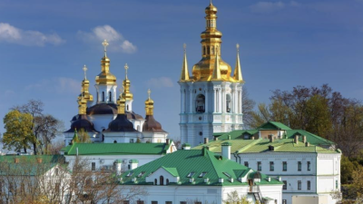 Украинските власти конфискуваха сградите на манастира на каноничната Украинска православна