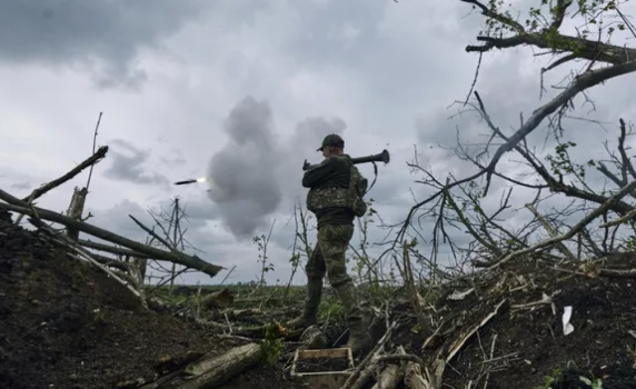 "Ню Йорк Таймс": САЩ ще предоставят на Украйна касетъчни боеприпаси
