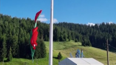 Знамето падна от пилона на Рожен показват кадри от видео заснето от