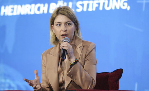 Украйна ще "преразгледа стратегията", ако не бъде поканена на срещата на върха на НАТО