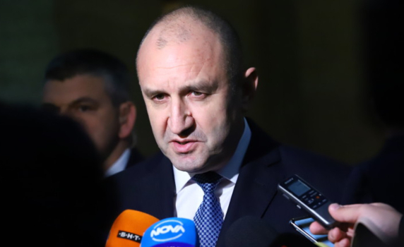 Радев: Мнозина в парламента и правителството защитават чужди интереси. Най-лесно беше да не провеждам среща със Зеленски, но не е добър сигнал