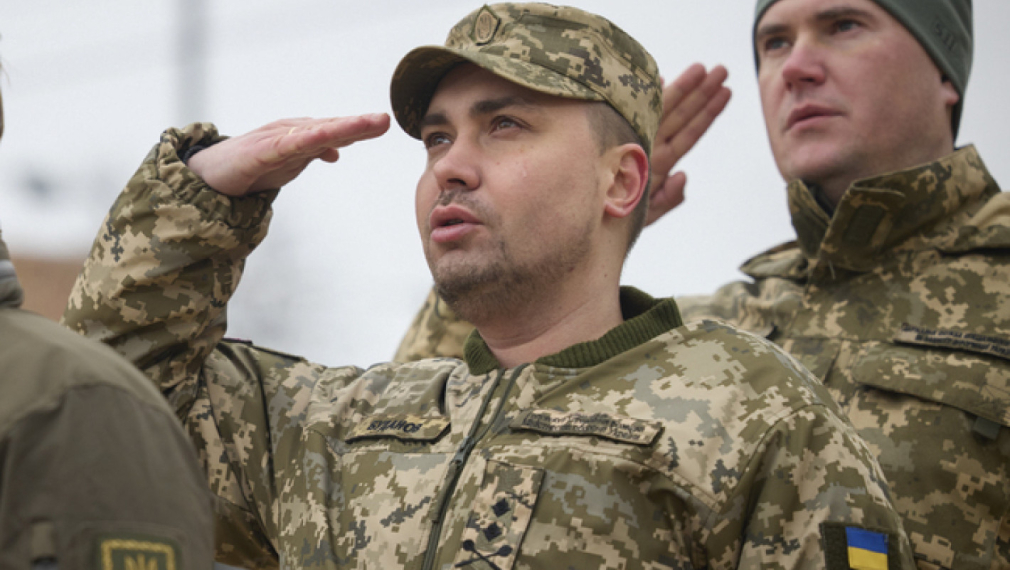 Ръководителят на украинското военно разузнаване генерал-майор Кирило Буданов (в центъра).