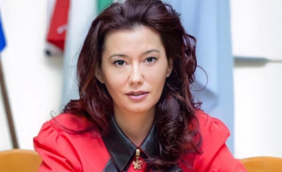 Издигнатата от ГЕРБ за шеф на НЗОК Иванка Динева оттегли кандидатурата си