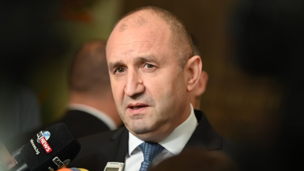 Радев: Украйна настоява да води тази война, сметката се плаща от цяла Европа