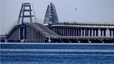 Мъж и жена загинаха при извънредна ситуация на Кримския мост рано