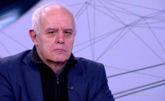 Андрей Райчев: 60% от българите вярват на това, което говори Радев, а 20% - на кабинета