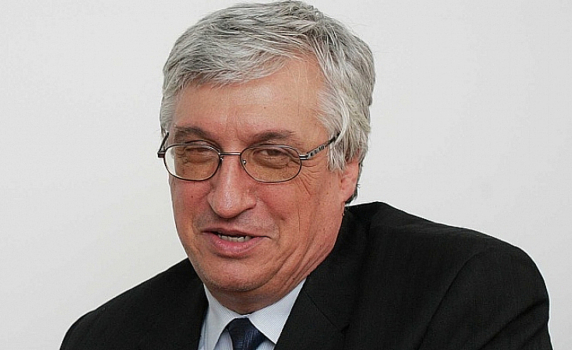 Почина Иван Нейков