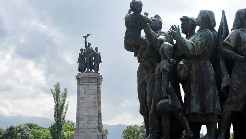 Няма да бутат тази година Паметника на Съветската армия, липсват проектни документи