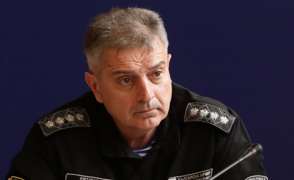 Адмирал Ефтимов: Разполагаме с информация за случващото се в Черно море по въздух и вода