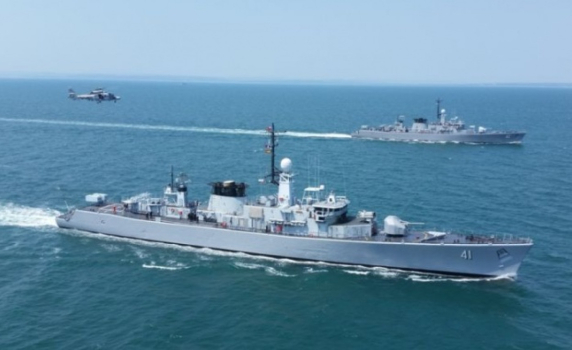 Военноморските ни сили извършват засилено наблюдение за морски мини след експлозията в Румъния