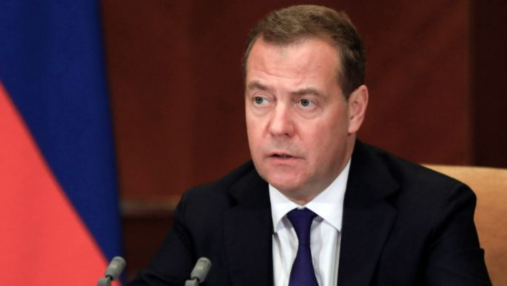 Медведев: За да влезе в НАТО, Украйна ще трябва да се откаже и от Киев