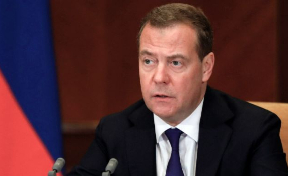 Медведев: За да влезе в НАТО, Украйна ще трябва да се откаже и от Киев