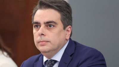 Съпредседателят на Продължаваме промяната Асен Василев не е нито премиер