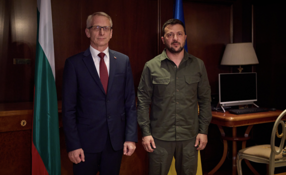 Зеленски вечеря с Денков в Гърция и му благодари за политическата и военна подкрепа
