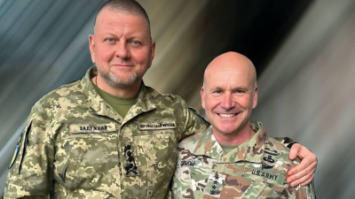 Главнокомандващият на Въоръжените сили на Украйна Валерий Залужни и главнокомандващия