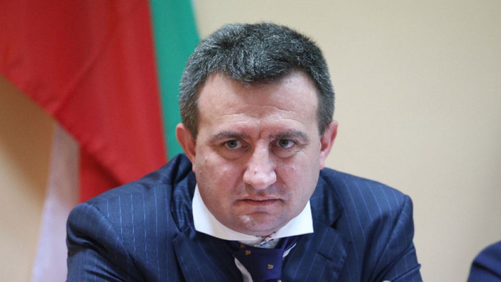 Министърът на икономиката назначи човек на Пламен Бобоков за шеф на ДКК