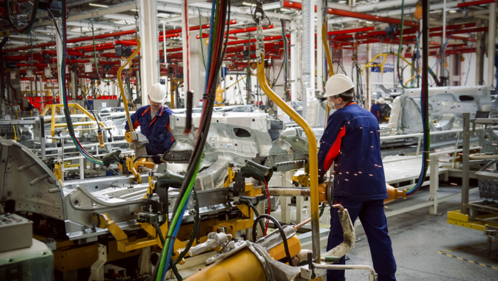 "Стандард енд Пуърс": Промишленото производство в Русия ускорява темпа си на растеж