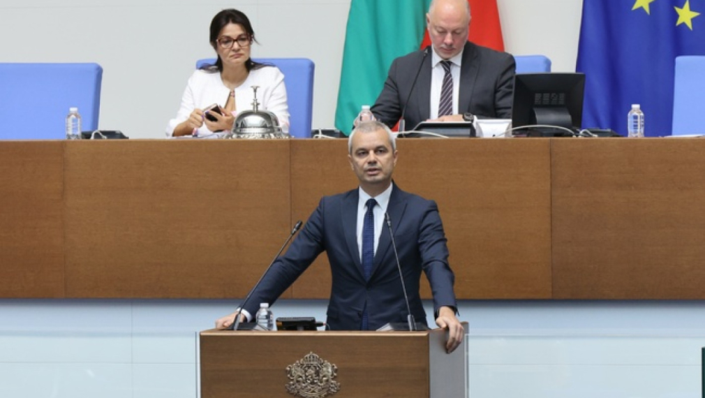 Костадинов: Тодор Тагарев да подаде оставка