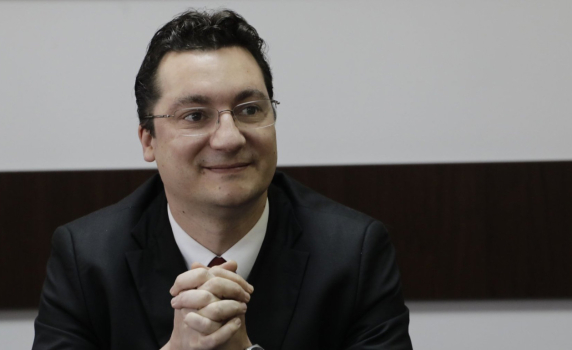 Зарков: Правителството остана заклещено в сглобката с мантрата "само да не дойде Радев"