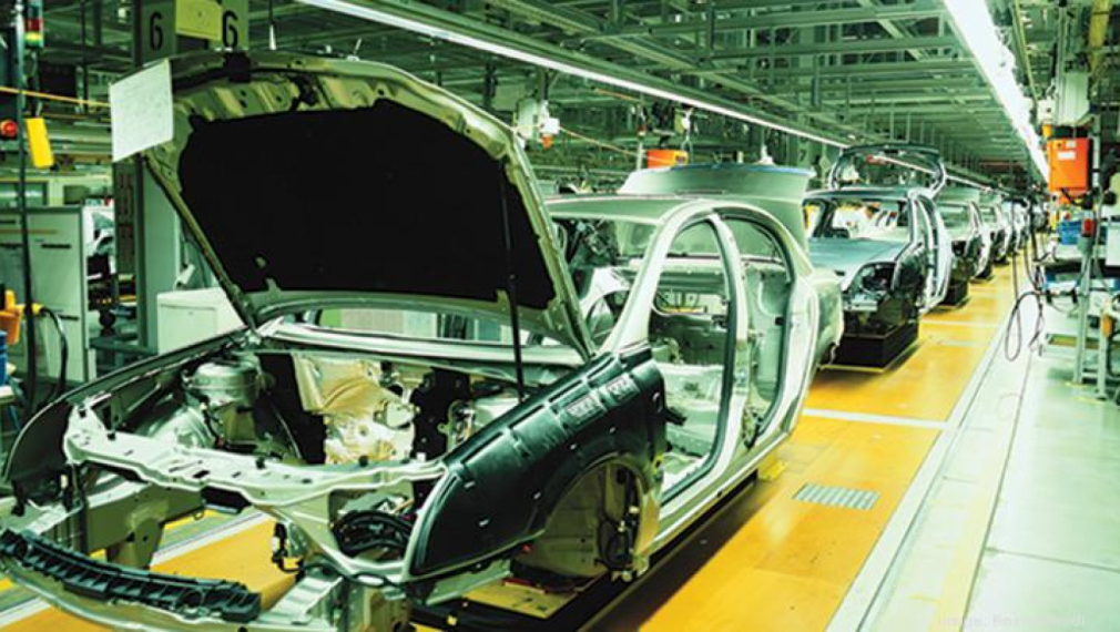 Автомобилни заводи в Чехия спират работа заради проблеми с доставчици