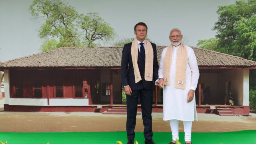Индийският министър-председател Нарендра Моди (вдясно) и френският президент Еманюел Макрон