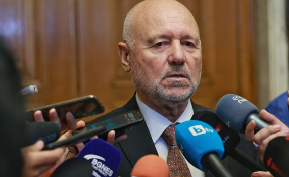 Тагарев: Русия блокира голяма част от нашата изключителна икономическа зона в Черно море, обсъждаме възможен отговор