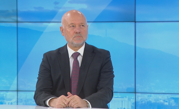 Тагарев: Атаките на Русия по украинските пристанища на Дунав може да засегнат и България