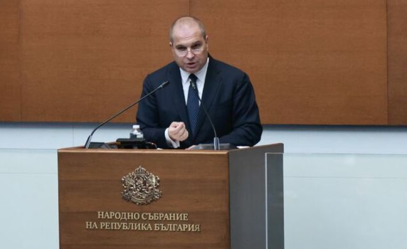 Гроздан Караджов: Резултатът от управлението на ПП в сектора на пътищата - хаос и корупция