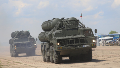 България няма да предоставя на Украйна ракетни комплекси С 300